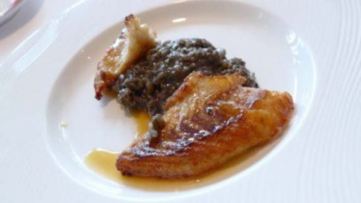 Restaurant de lux, cu specialităţi unice în meniu